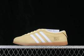 Picture of Adidas Gazelle _SKUfw22812705081347103fw